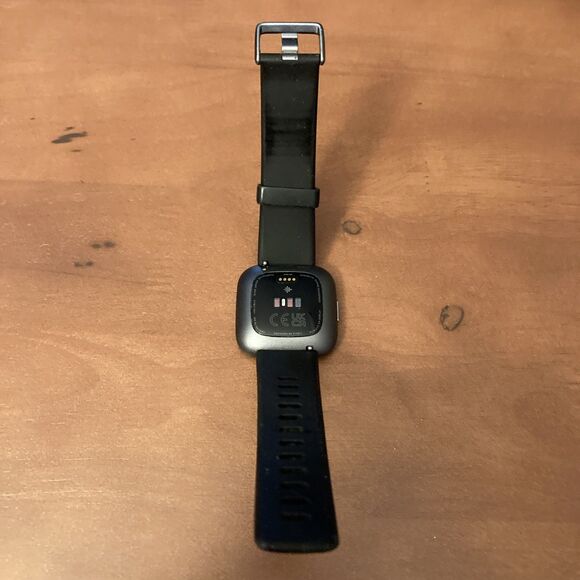 Fitbit Versa 2 Activity Tracker MN FB507 Black/Gray No Charger Tested Works - Picture 6 of 7